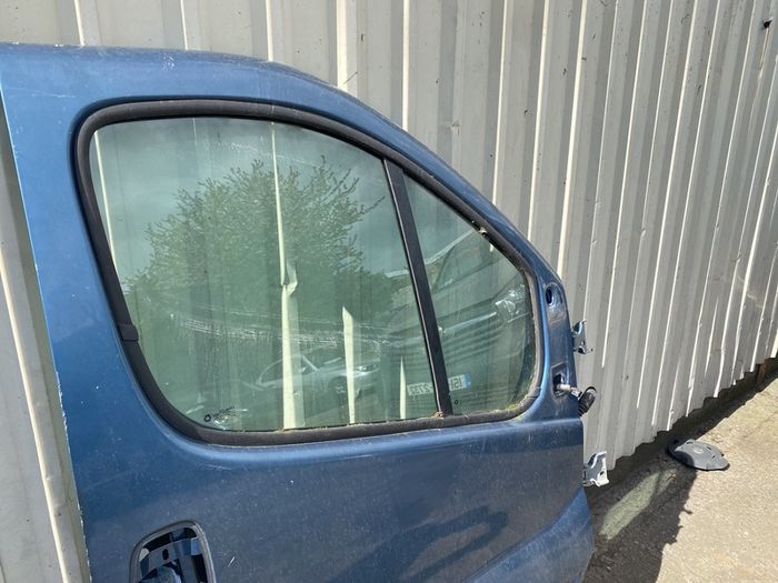 Trafic Vivaro Primastar 06 - 14 R/ H Door Glass