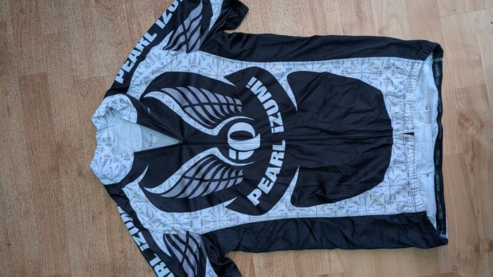 Pearl Izumi Jerseys x4 and Softshell Jacket