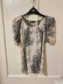 River Island puff sleeve top SIZE 12