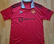 Manchester United 2022/3 home shirt size Large