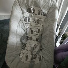 Baby bouncer chair