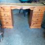 Pine desk Image 2