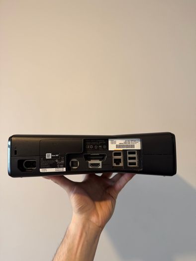 Xbox 360s 250gbHdd and games( plug n play )