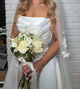 Wedding dress and veil