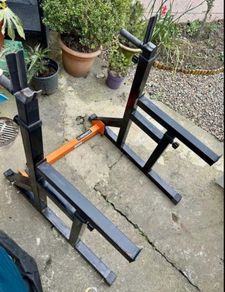 squat rack