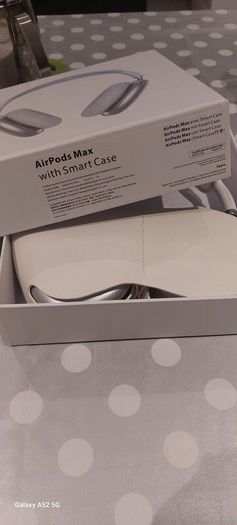 AirPods Max