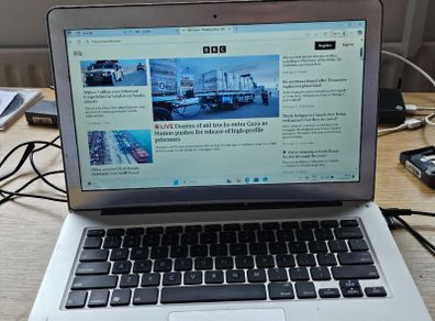 Laptop 13.5" Intel Windows 11 Pro Ultrabook 128GB SSD 4GB RAM core i3