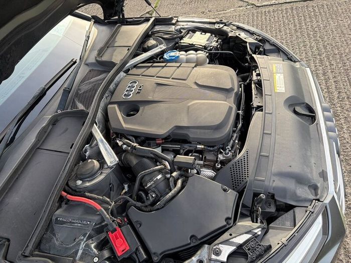 Audi A4 2.otdi 150 S T S Line