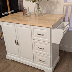 Kitchen Island on wheels