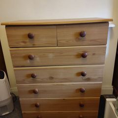 Chest of drawers