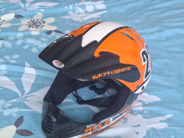 Kids Full Face Helmet - BMX / MTB / Motobike Style
