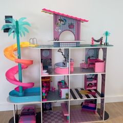LOL doll house + extras