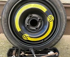 Vw Polo Spare Wheel + Jack + Tools