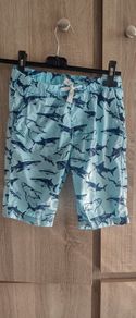 h&m shorts with sharks motif size 8-9 years old  PRICE 12 EURO