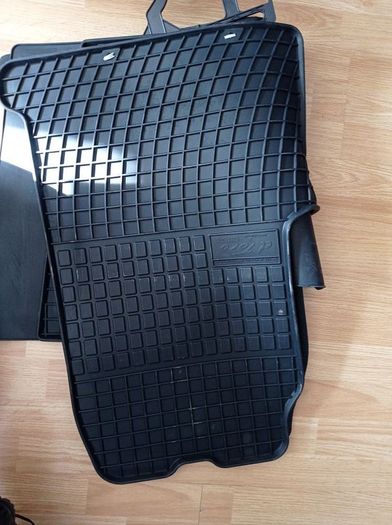 ford transit flour rubber rug's