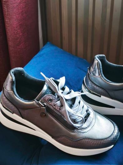 Xti shoes size 6