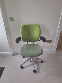 Humanscale Freedom Chair