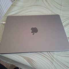 Apple MacBook Pro M1 Chip
