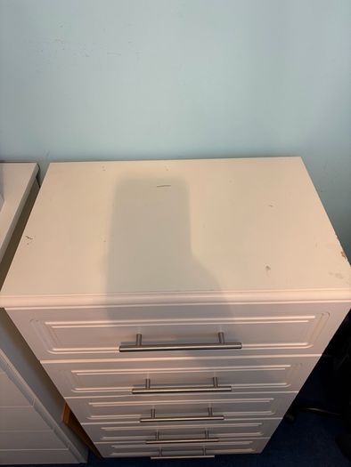 Chest of drawers