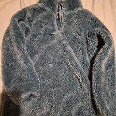 Fluffy sweatshirt