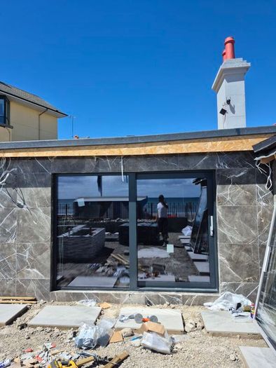 windows and doors , fitting services