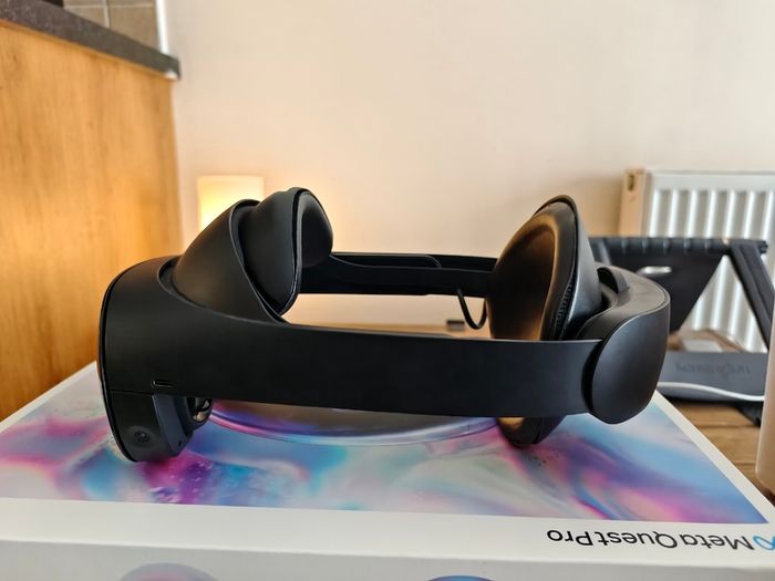 Quest Pro 256Gb in good condition with comfort mods