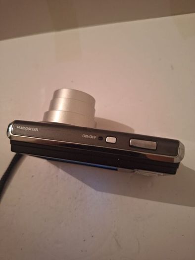 Olympus X-960 digital camera With 4GB Memory Card