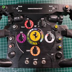 Thrustmaster T300 + 2 wheels,  Ferrari F1 Wheel