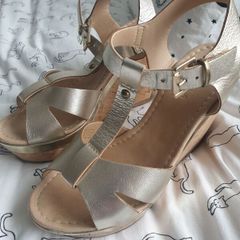 Size 5 Carvela gold wedges