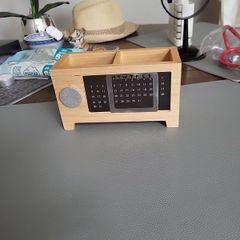 Desk tidy with calender