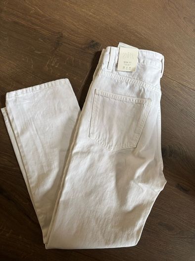 Zara white mom jeans high waisted size 8