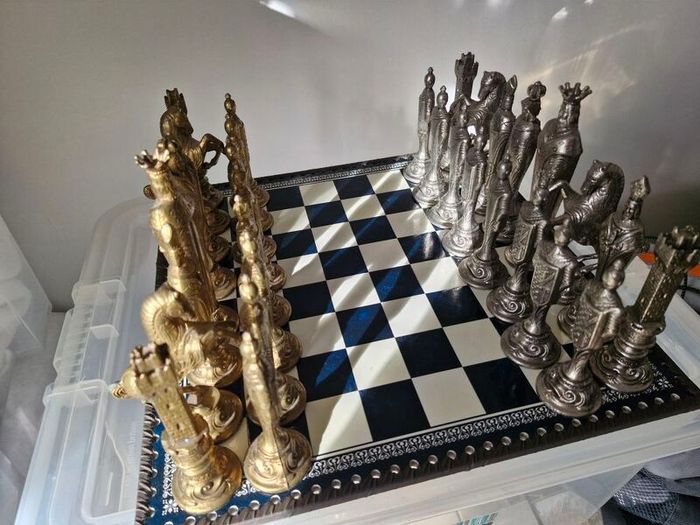 Decorative chess set