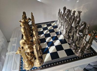 Decorative chess set