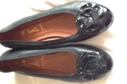 Soft leather and patent wedge shoe. Size 40