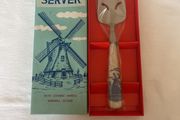 New Cake server , stainless steel with ceramic handle with windmill design