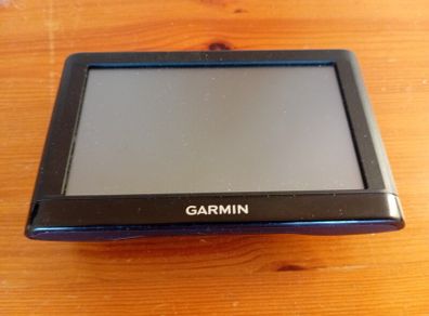 Large Garmin sat nav