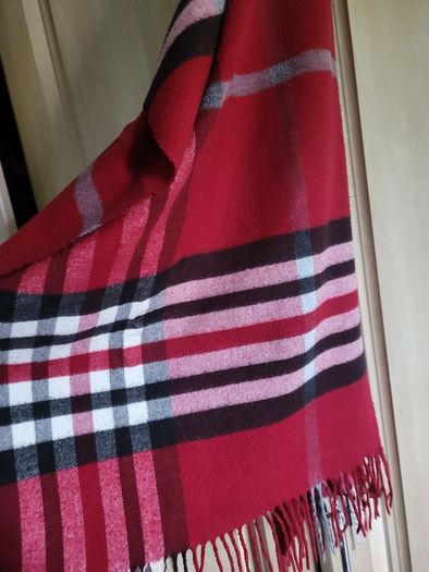 Autumn red checkered shawl
