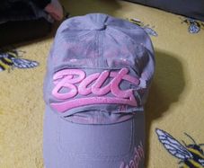 pink/grey gaphy cap
