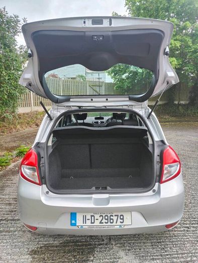Low mileage Renault Clio 2011 64000km