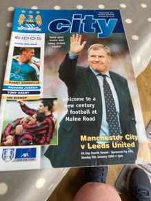 Old 2000 Manchester City Program v Leeds Utd