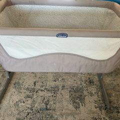 Co sleeper in excellent condition.
