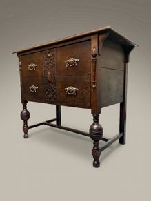Charming Early 20th Century English Oak Chest of Drawers