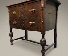 Charming Early 20th Century English Oak Chest of Drawers