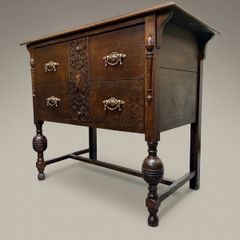Charming Early 20th Century English Oak Chest of Drawers