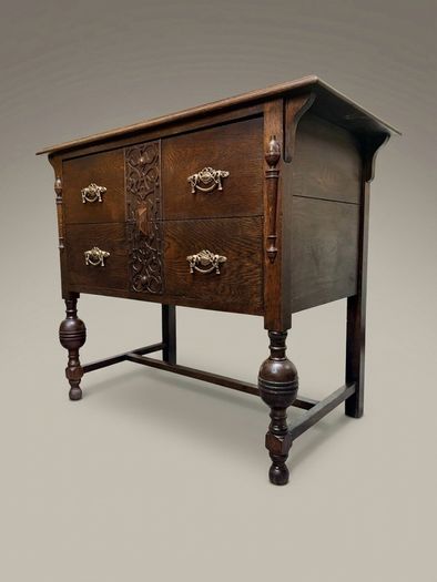 Charming Early 20th Century English Oak Chest of Drawers
