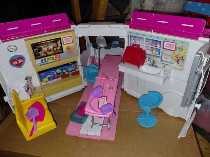 Barbie Ambulance