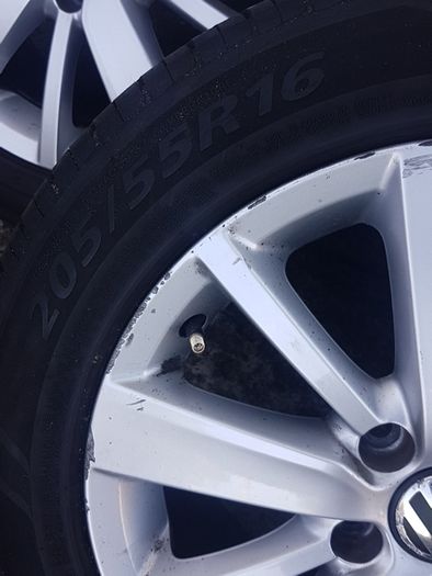 vw golf higline alloys