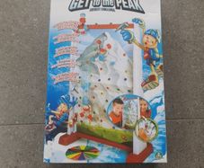 Get to the Peak Board game