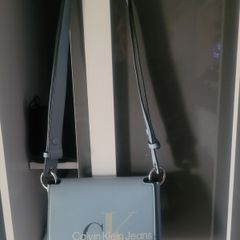 Calvin klein cross bag