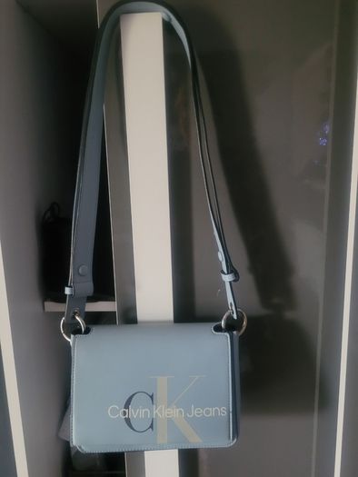 Calvin klein cross bag